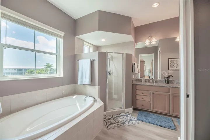 Third floor - primary bathroom