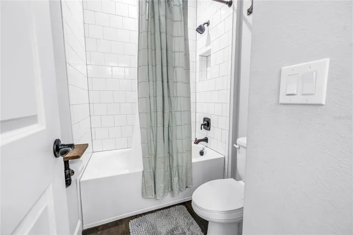 Guest bedroom Jack and Jill bathroom.