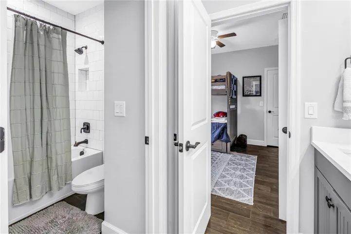 Guest bedroom Jack and Jill bathroom.