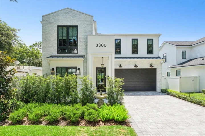 College Park Luxury!!