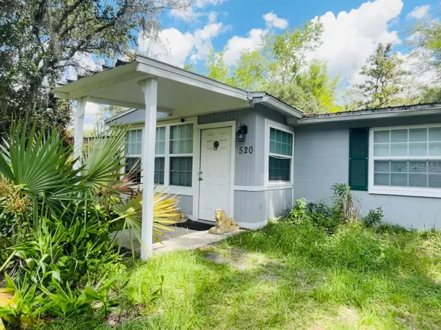 520 NW 26TH AVE 32609 LP $149,900 GC541347 - FRONT 3