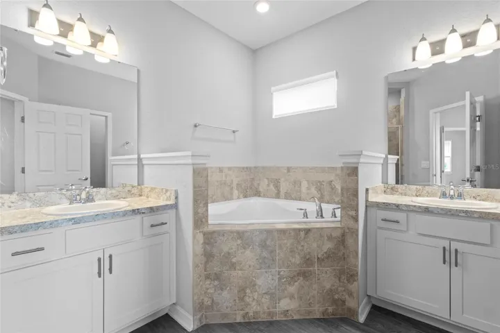 his and hers bathroom layout