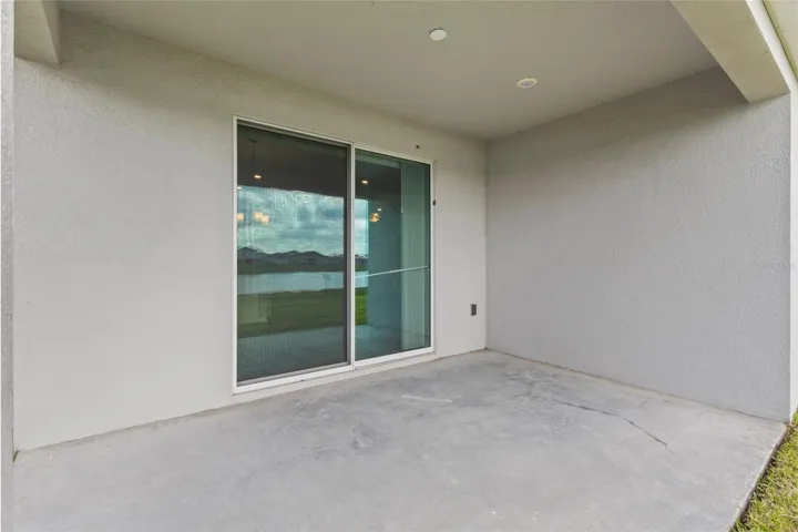 Covered rear patio