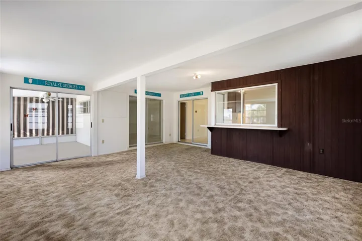 Family room sliding door to lanai.
