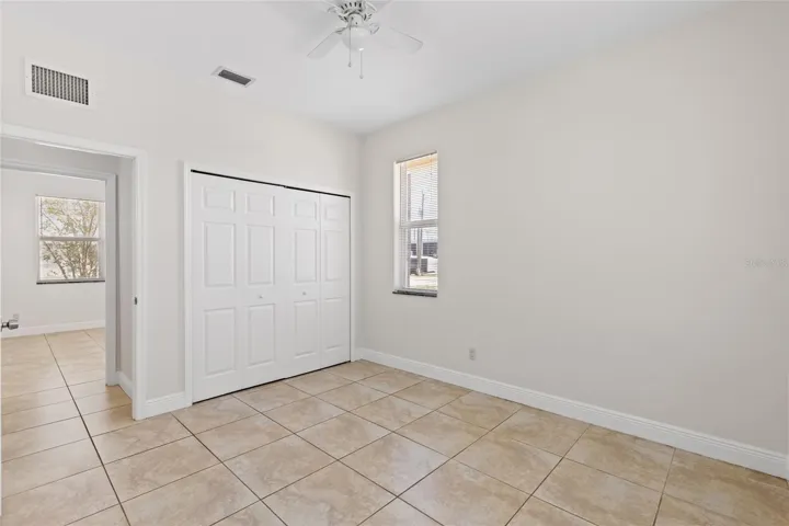 Master bedroom-extra closet space