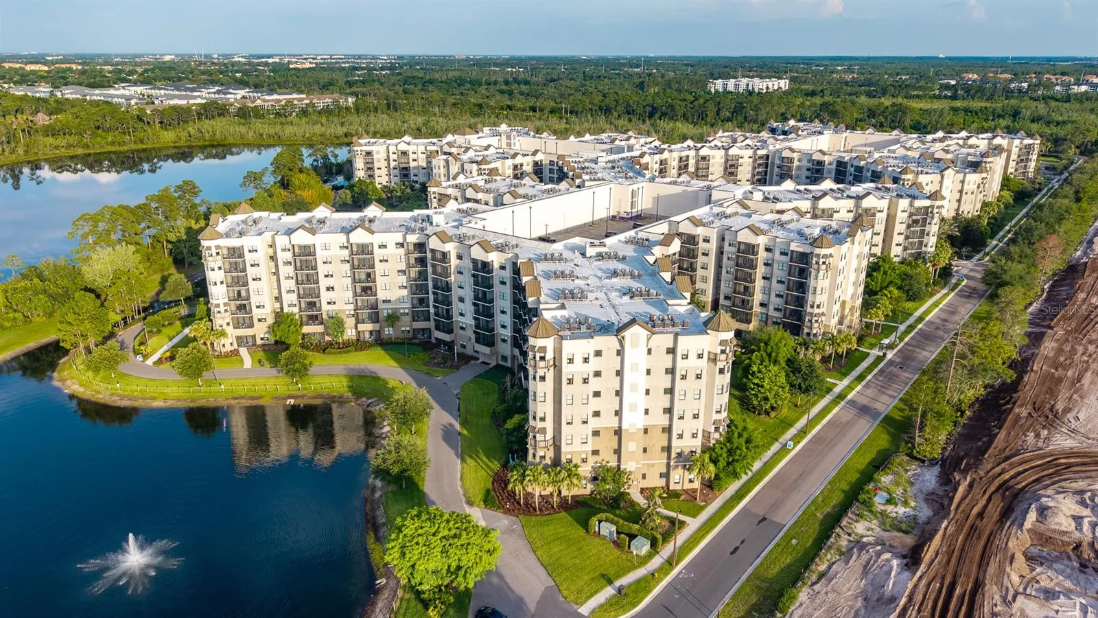 Desirable Condo Located Less Than 7 Miles For Disney World