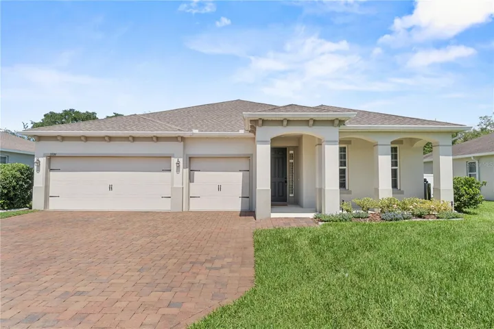 Exceptional curb appeal!