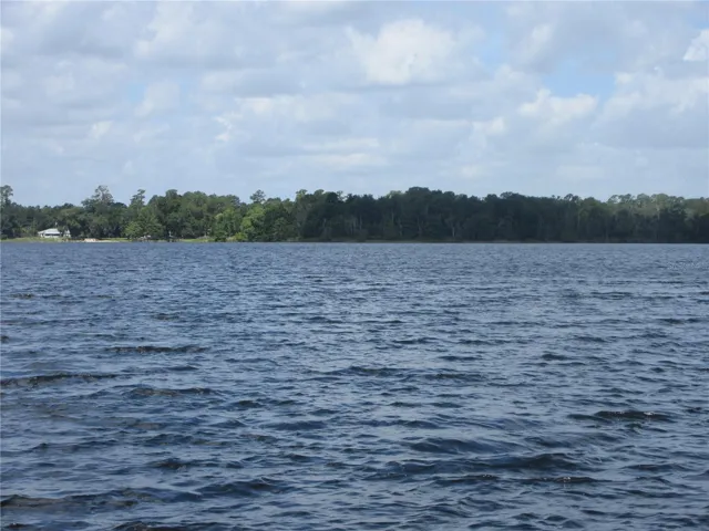 Access to North Lake