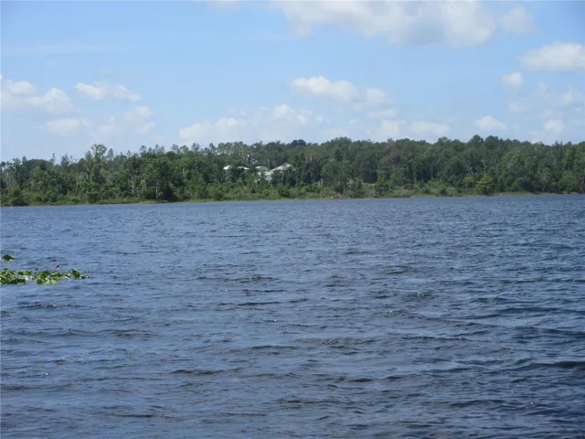 Access to North Lake