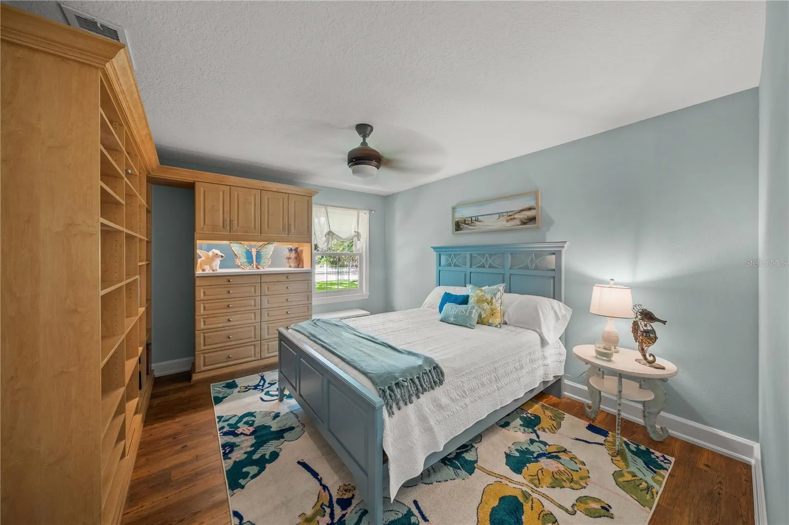 Guest bedroom 1