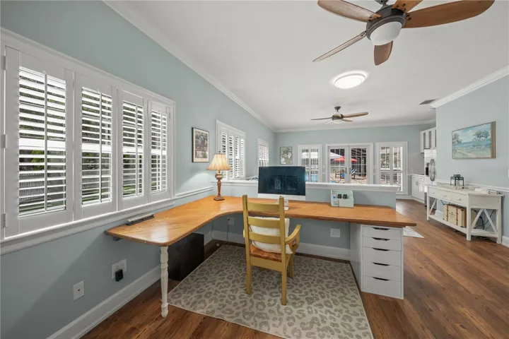 Back bonus room/office area