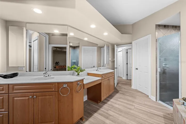 Dual sinks, separate tub and shower and 2 walk in closets!