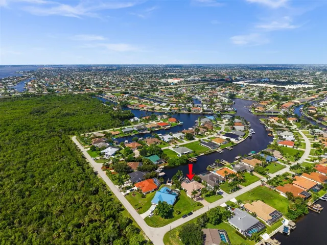 Great location in the Four Mile Cove area