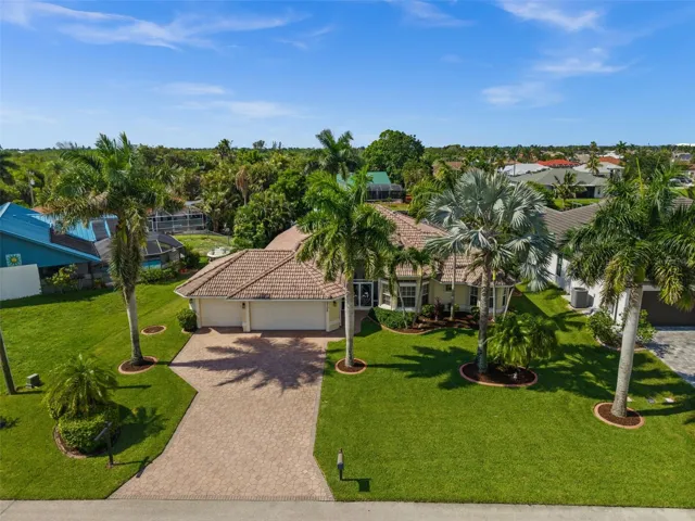 Welcome to 2106 SE 20th Ln