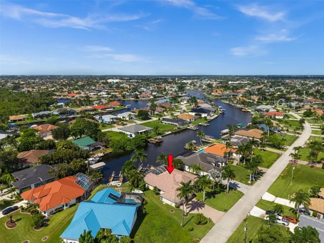 Extra wide views across the Gulf Access Canal