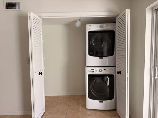 Laundry room private