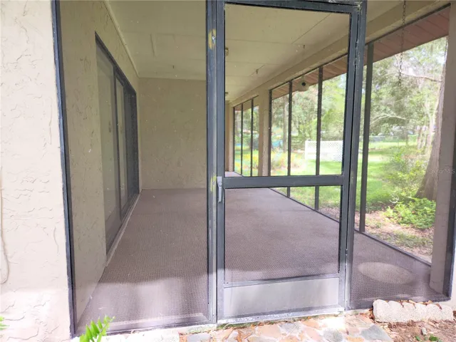 20 X 10 SCREEN LANAI