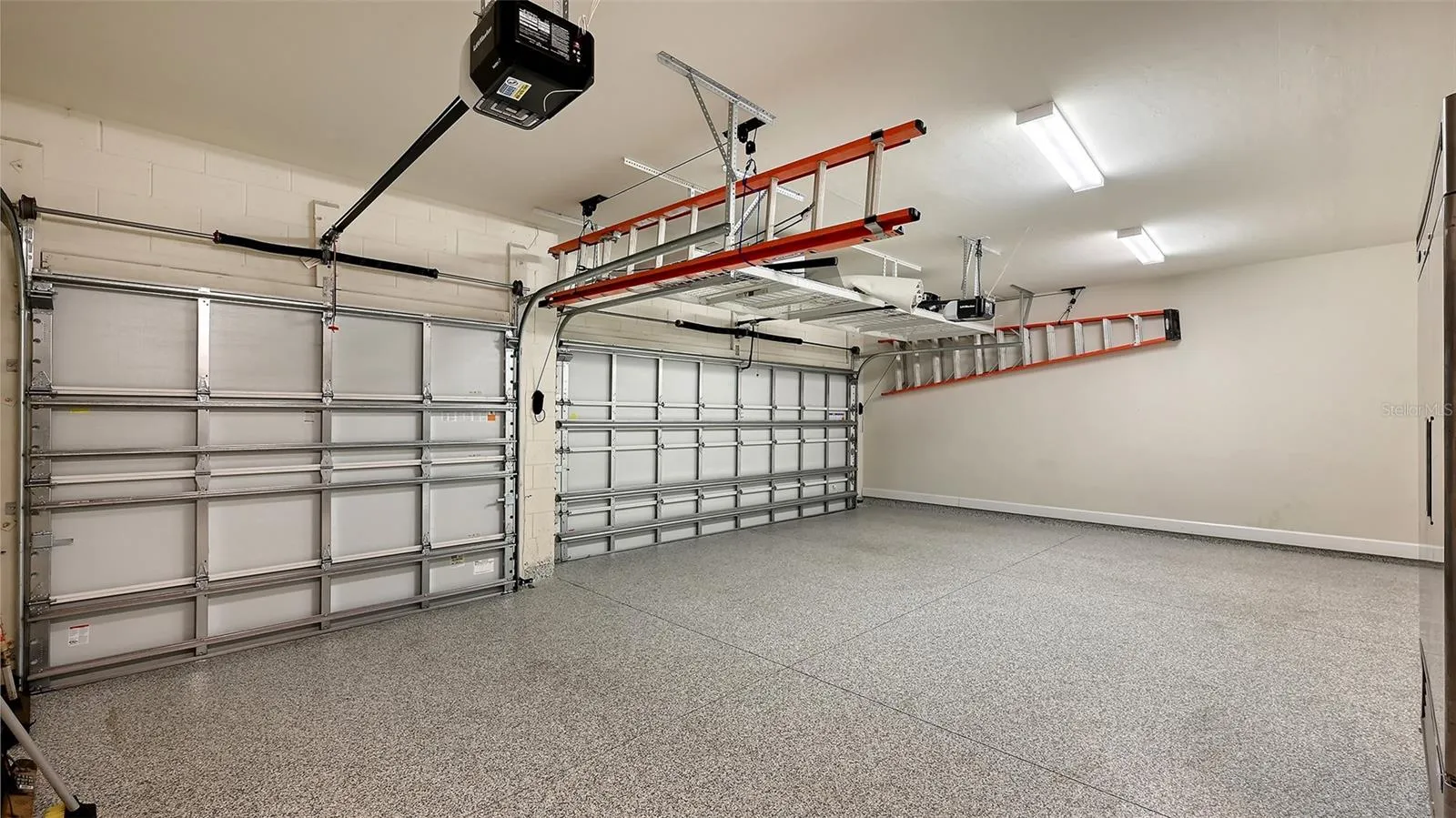 3 Car Garage