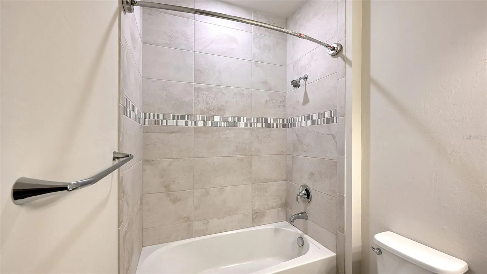 Shower/Tub