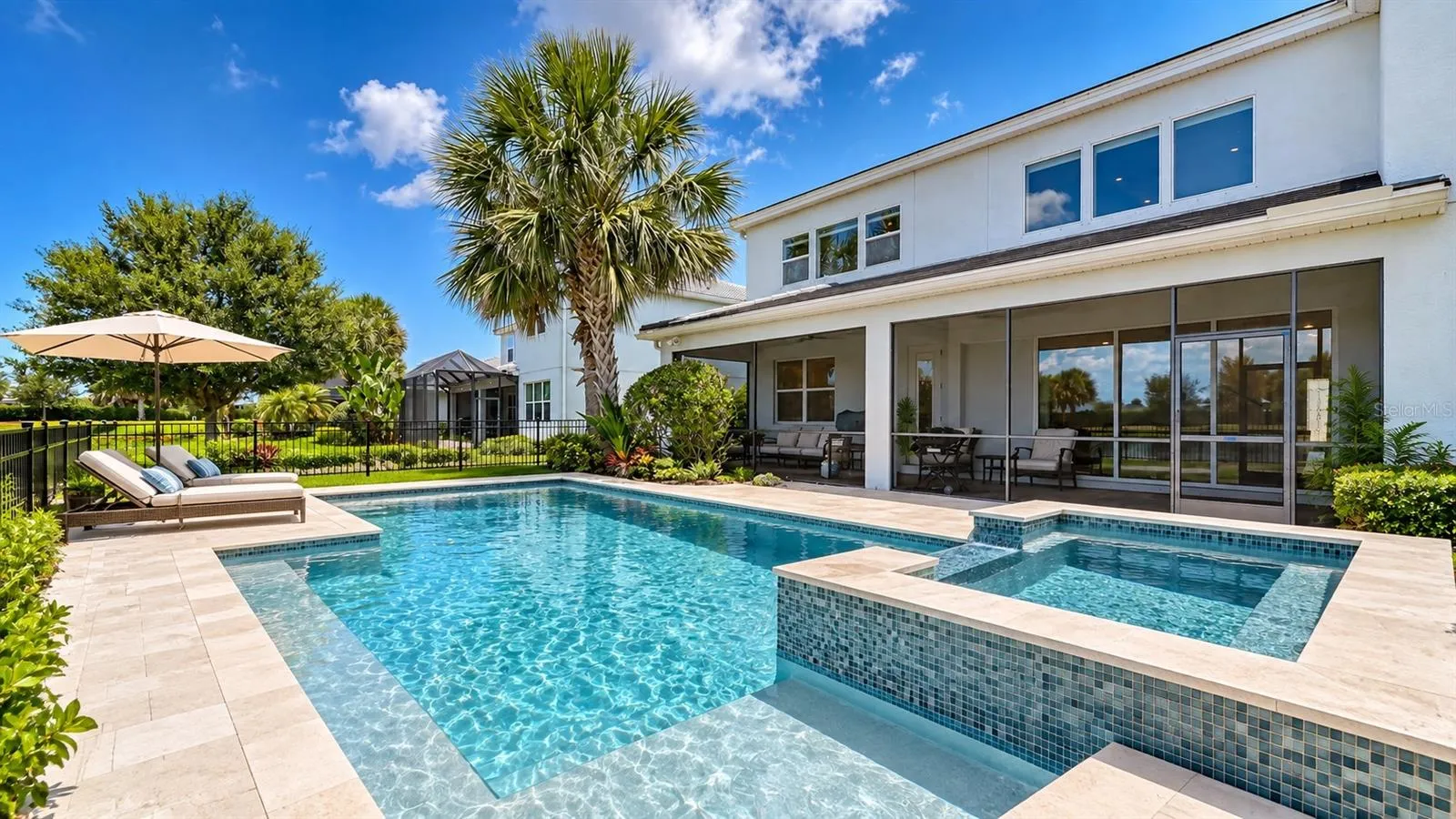 VIRTUAL STAGING FOR POOL IN THE BACKYARD