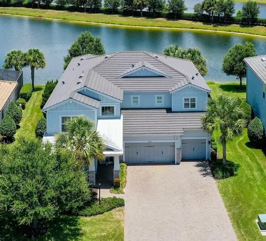 Lakefront Family Home