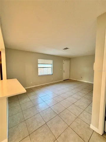 Open floor-plan 2 bed/1bath