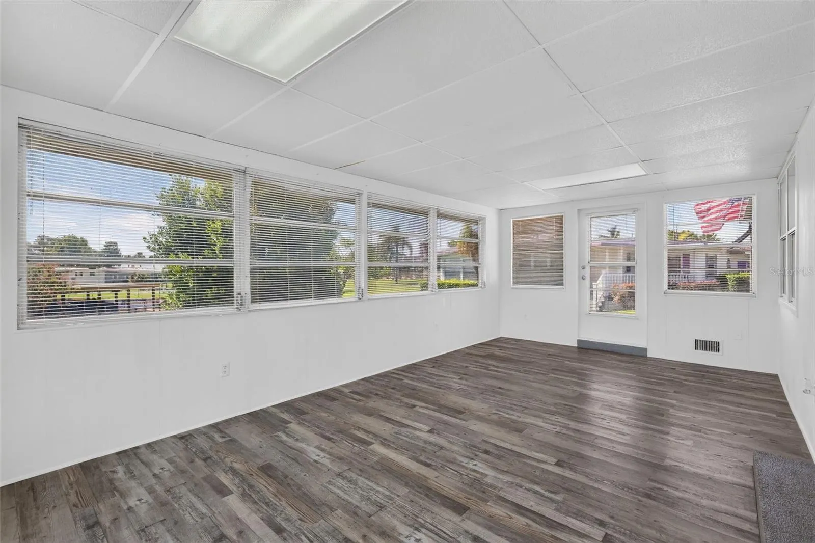 Florida rm w/waterfront views!