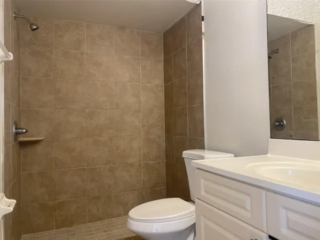2nd Bathroom