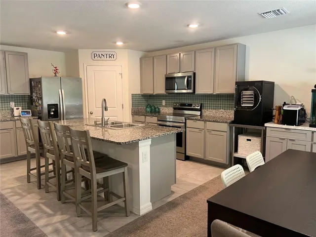 Spacious kitchen