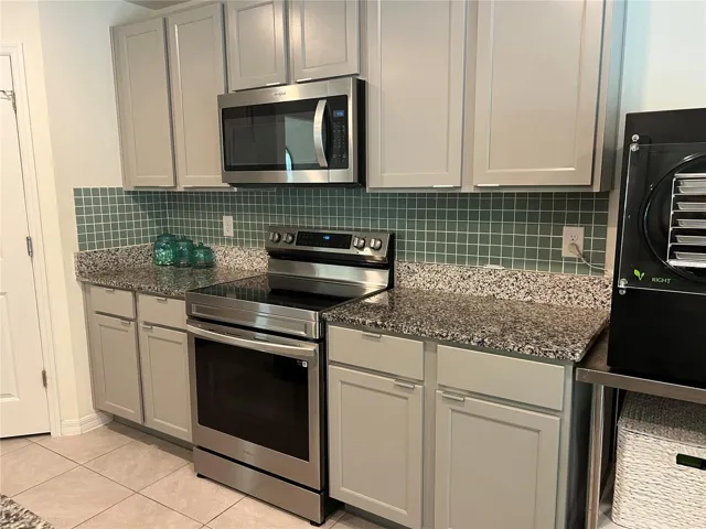 Stainless appliances