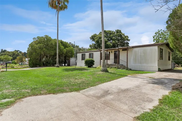 Turnkey and fully furnished, 3 Bedrooms & 2 Baths Home