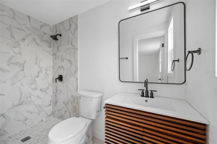 Primary En Suite Bath