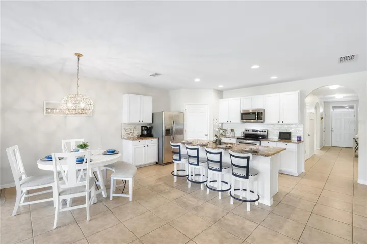 Large Kitchen with Eat-in Space
