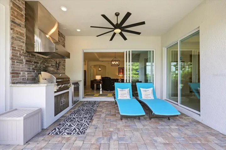 OUTDOOR KITCHEN