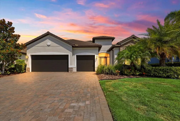 TILE ROOF SCREENED ENTRY