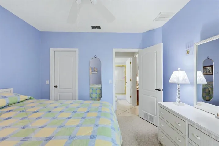 Guest bedroom
