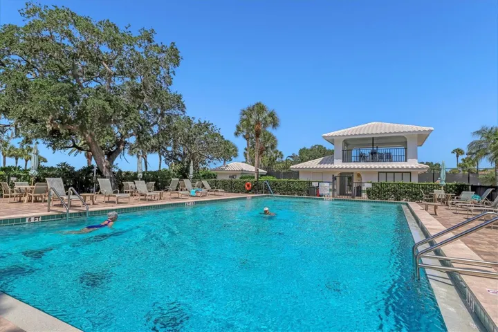 Community pool