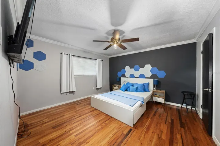 MASTER BED