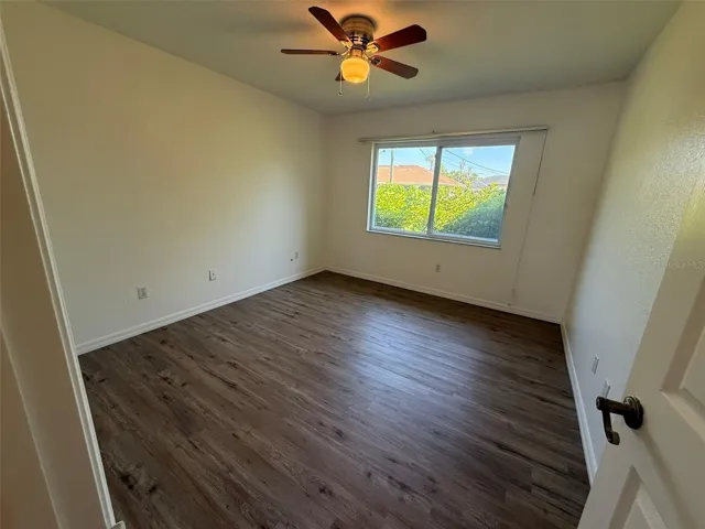 Guest bedroom 1