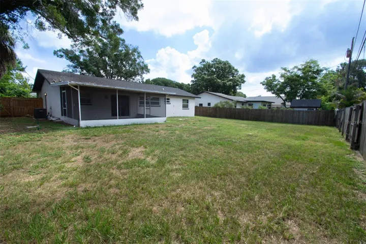 Large Fully Fenced Back Yard