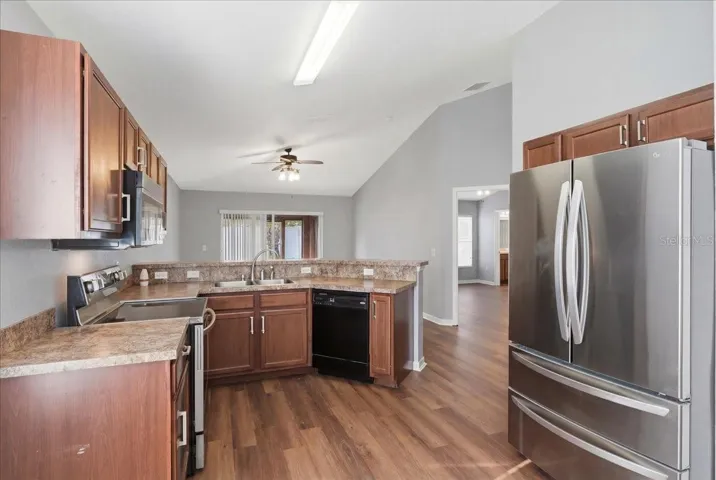 Kitchen pic 1