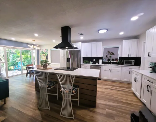 GORGEOUS GOURMET KITCHEN! Open floor plan with Dining Area, Living Rm and Bonus Space.