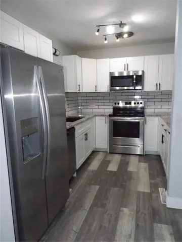 Kitchen full view