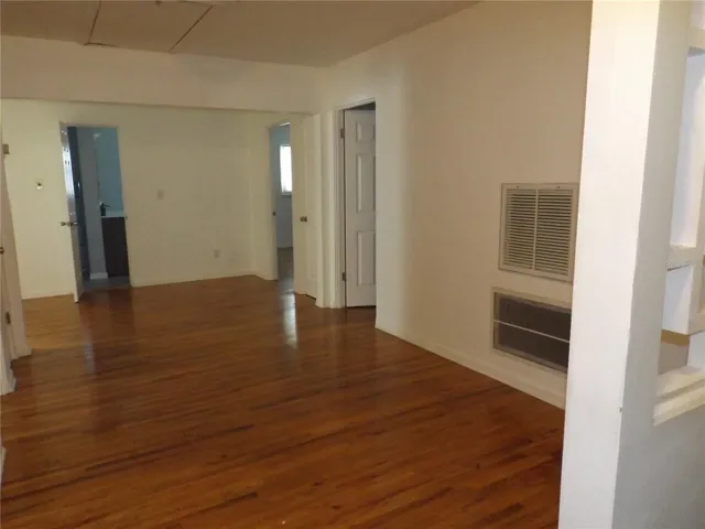 Dual area, children or just general upstairs gaming space/living space