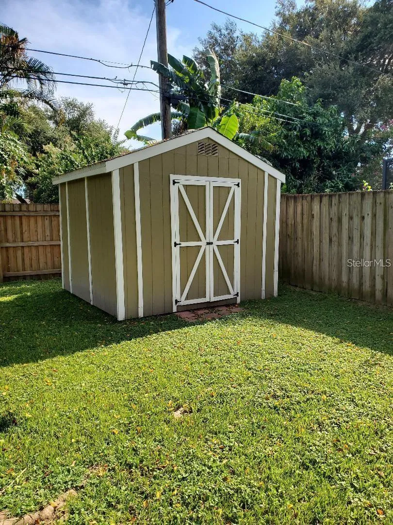 Shed is in excellent condition.