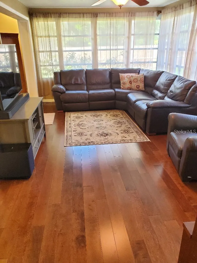 Huge Florida room