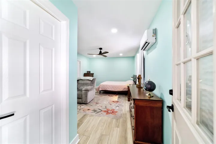 Large Bonus Room with room for future 3rd Bathroom.