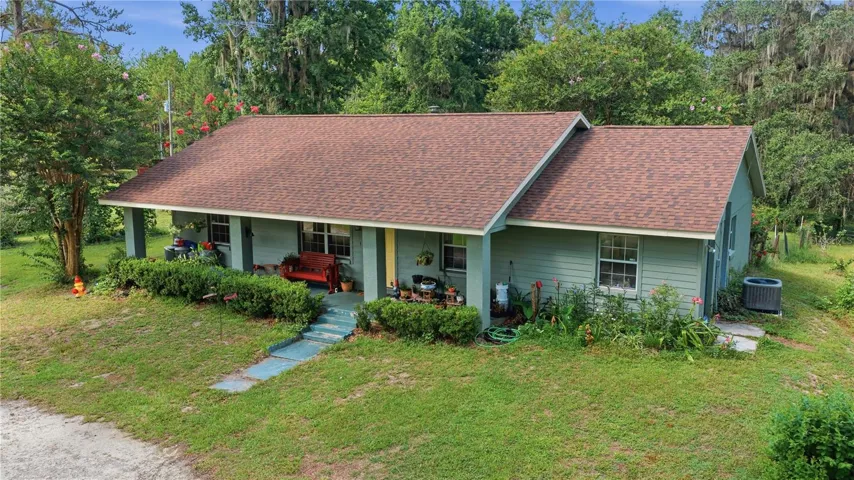 Lovely Ranch house on 10 acres