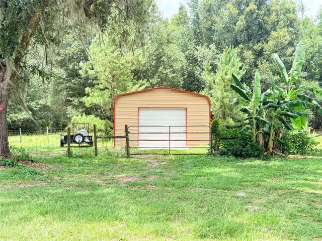 20x20 Garage with Cement Floor