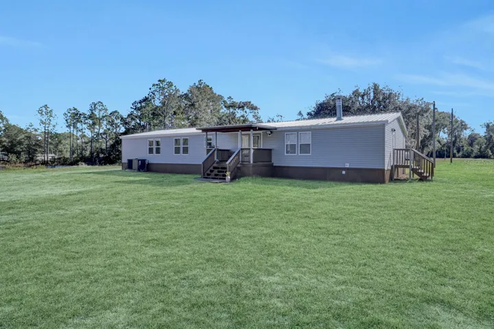 Grass is Virtually Staged